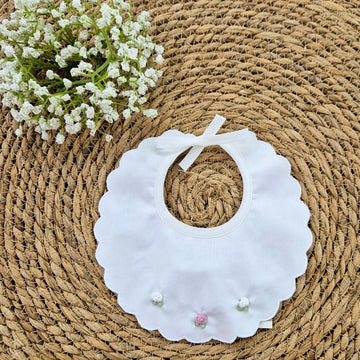 Bavetta in cotone con ricamo roselline