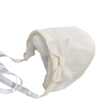 Cuffia cerimonia neonata in lana e organza plumeties