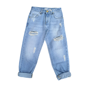 Jeans girl con strappi su gamba