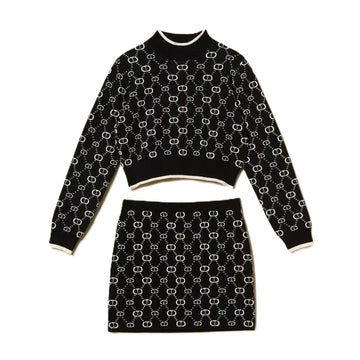 Maglia e gonna jacquard con Oval T