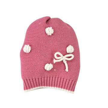 Cappellino lana con ricamo e fiocchetto