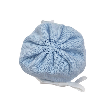 Cappellino in filo cotone con fiocchetto