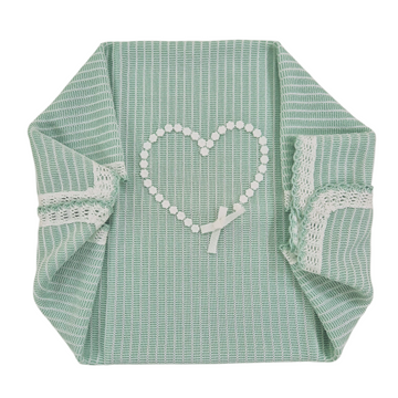 Copertina filo cotone verde ricamo fiori a cuore